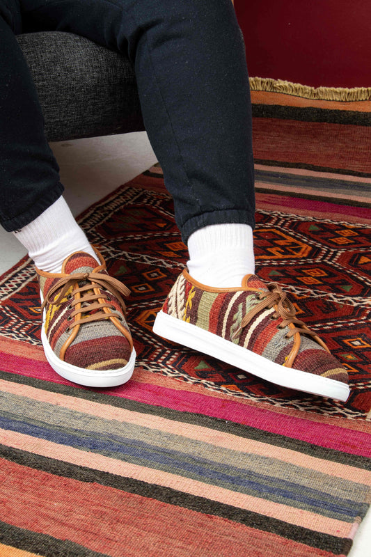 Ethnic Man's Loafers Shoes Crafted From Handmade Kilim and Real Leather Size 11 Base Width: 10,5 cm - Base Length: 31,5 cm