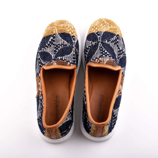 Ethnic Unisex Slip-On Shoes Crafted From Handmade Kilim and Real Leather Size 9 Base Width: 10 cm - Base Length: 30 cm