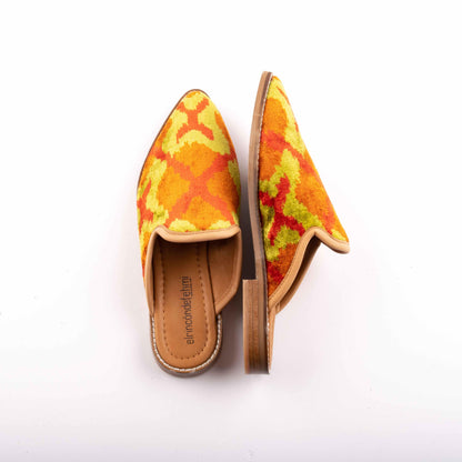 Ethnic Woman Pointed Toe Slipper Crafted From Handmade Velvet and Real Leather Size 6.5  Base Width: 8 cm - Base Length: 26.5 cm - Heel:  1.5 cm