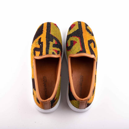 Ethnic Woman Slip-On Shoes Crafted From Handmade Kilim and Real Leather Size 7.5 - Base Width: 8.5 cm - Base Length: 26 cm