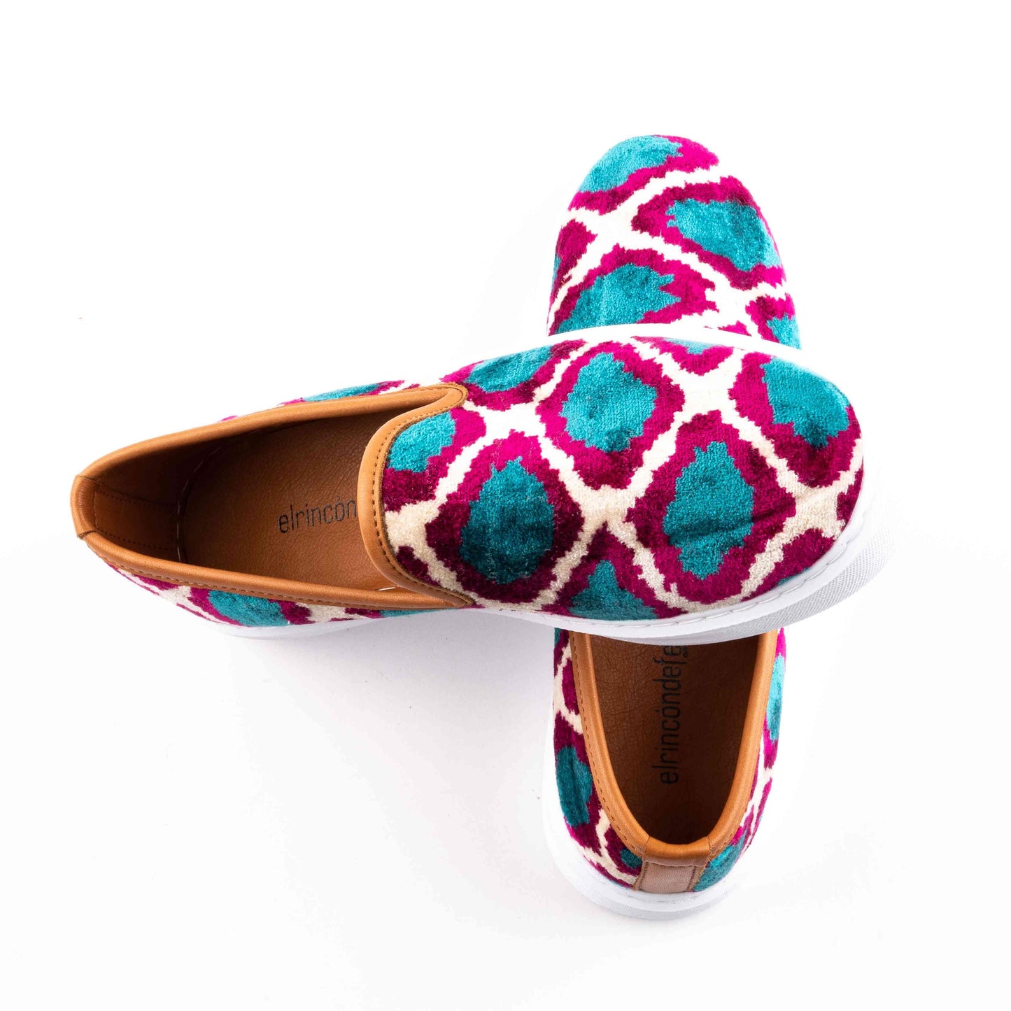 Ethnic Woman Slip-On Shoes Crafted From Handmade Kilim and Real Leather Size 7.5 Base Width: 8,5 cm - Base Length: 26 cm