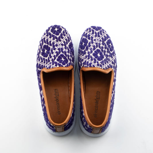 Ethnic Woman Slip-On Shoes Crafted From Handmade Kilim and Real Leather Size 8 Base Width: 8,5 cm - Base Length: 26 cm