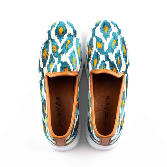 Ethnic Woman Slip-On Shoes Crafted From Handmade Velvet and Real Leather Size 8.5 - Base Width: 9 cm - Base Length: 27 cm