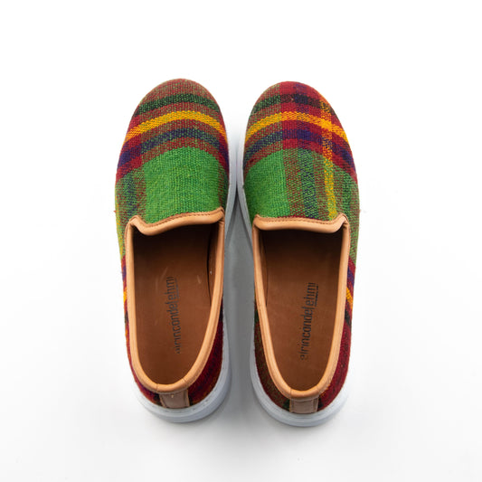 Ethnic Woman Slip-On Shoes Crafted From Handmade Kilim and Real Leather Size 9 Base Width: 9 cm - Base Length: 27 cm