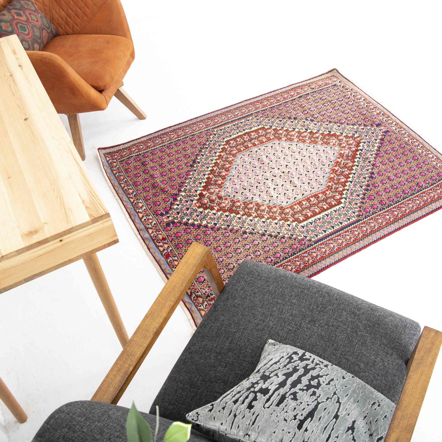 Kilim oriental de Anatolia, hecho a mano, de lana sobre lana, 126 x 159 cm, 4' 2'' x 5' 3'', rosa C004 ER01