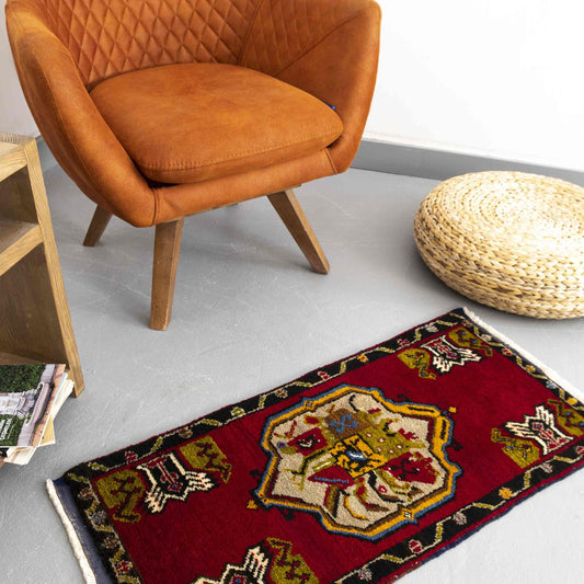 Oriental Rug Anatolian Handwoven Wool On Wool 46 x 98 Cm - 1' 7'' X 3' 3'' Red C014 ER01