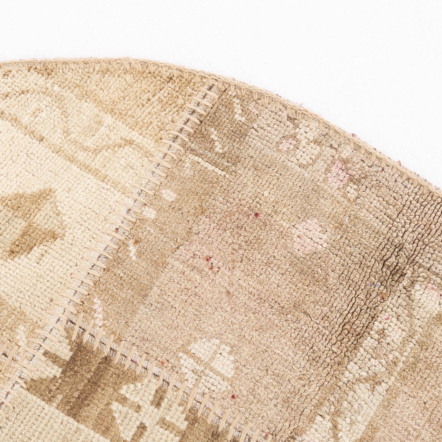 Alfombra Patchwork Tejida A Mano Lana Sobre Lana Oriental Única 120 x 124 Cm – 4' x 4' 1'' m2: 1,488