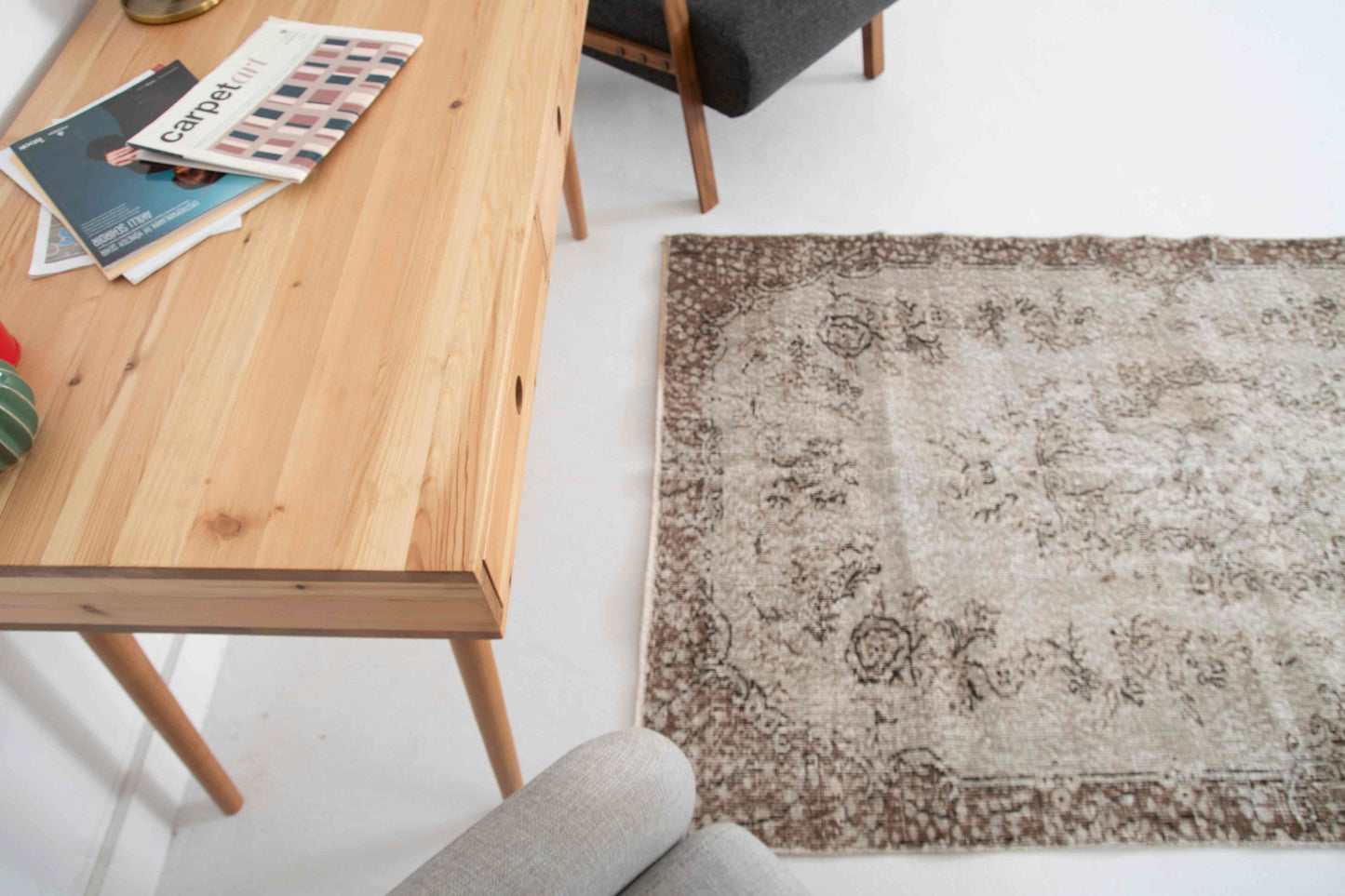 Oriental Rug Vintage Hand Knotted Wool On Cotton 120 x 205 Cm - 4' x 6' 9'' Brown C005 ER01