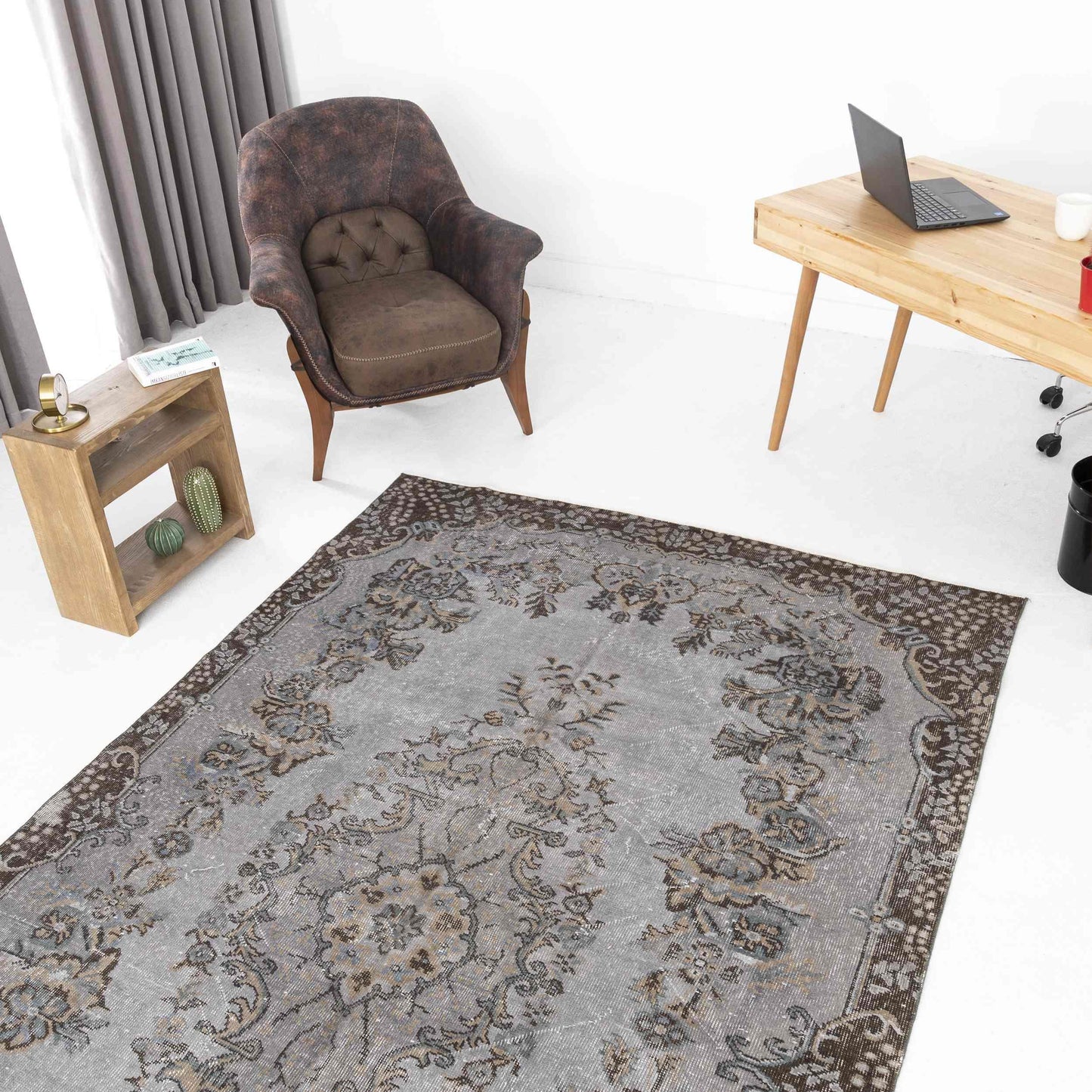 Oriental Rug Vintage Hand Knotted Wool On Cotton 177 x 294 Cm - 5' 10'' x 9' 8'' Grey C008 ER12