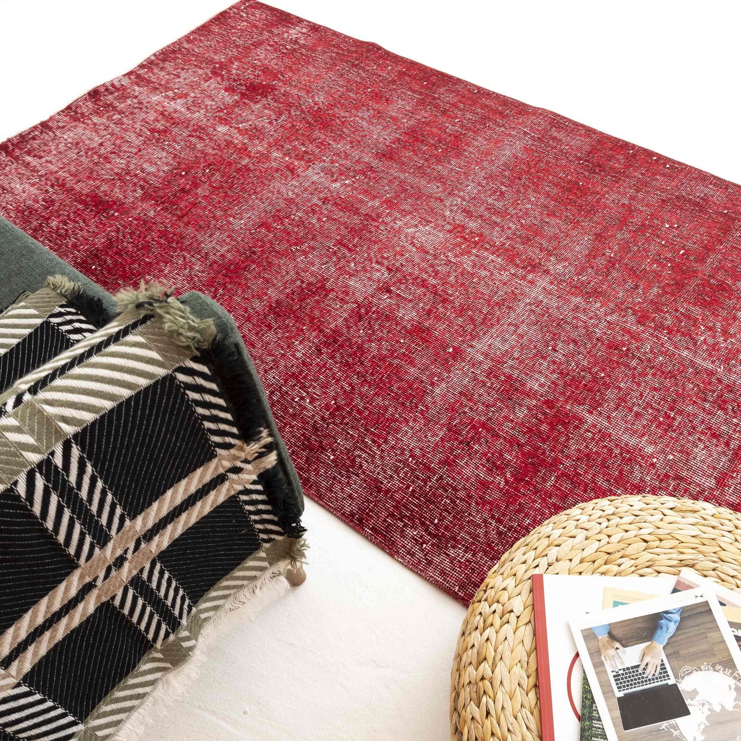 Alfombra oriental vintage hecha a mano de lana sobre algodón 115 x 204 cm - 3' 10'' x 6' 9'' roja C014 ER01