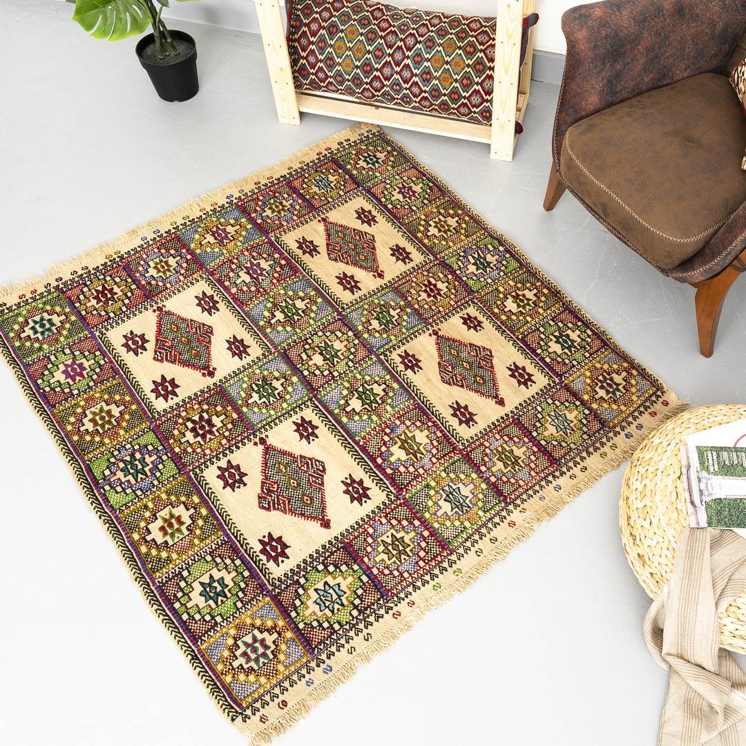 Oriental Kilim Cicim Handmade Wool On Wool 130 X 140 Cm - 4' 4'' X 4' 8'' Multicolor C016 ER01