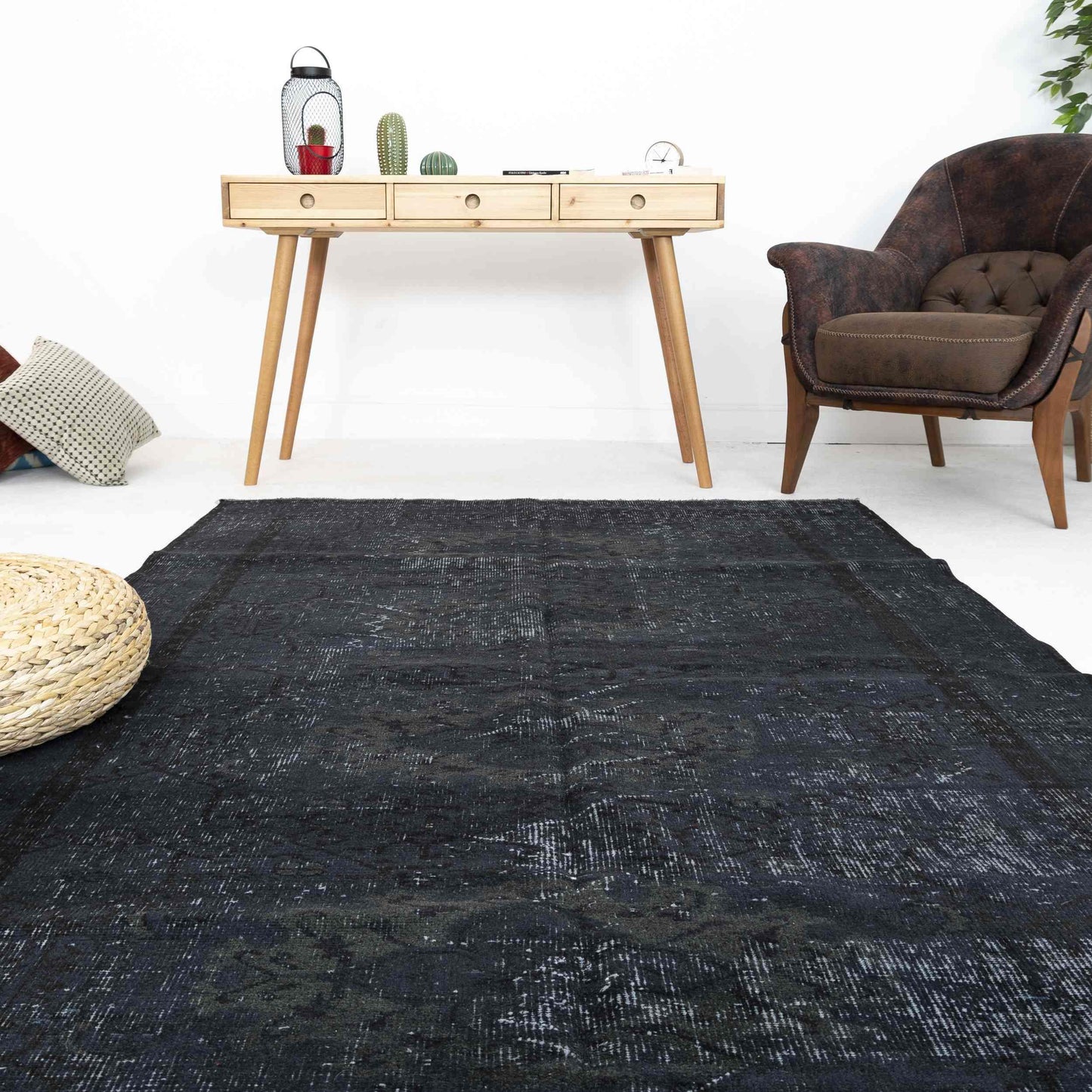 Oriental Rug Vintage Hand Knotted Wool On Cotton 153 x 244 Cm - 5' 1'' x 8' 1'' Black C002 ER12