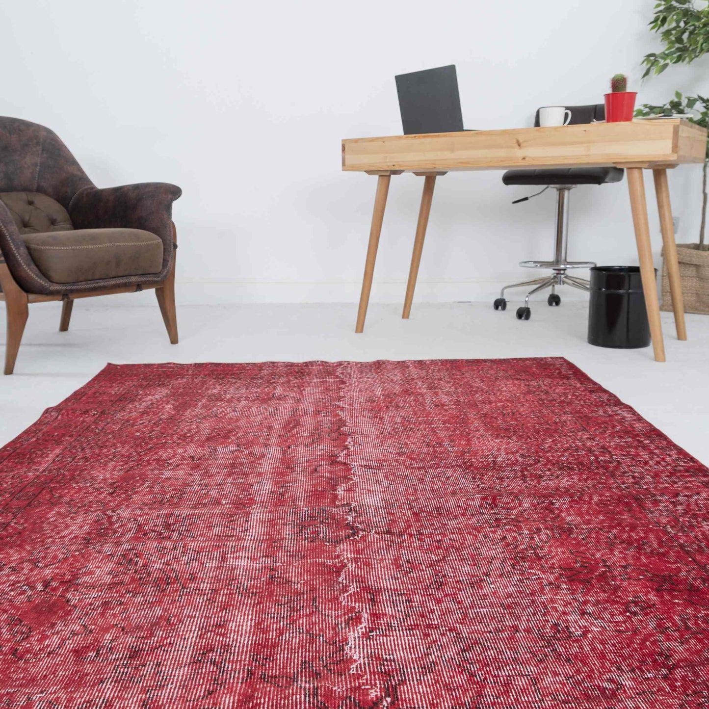 Oriental Rug Vintage Hand Knotted Wool On Cotton 156 x 258 Cm - 5' 2'' x 8' 6'' Red C014 ER12