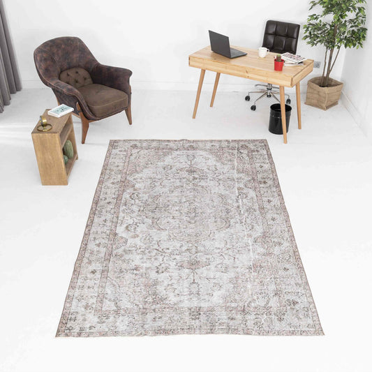 Oriental Rug Vintage Hand Knotted Wool On Cotton 168 x 263 Cm - 5' 7'' x 8' 8'' Pink C004 ER12