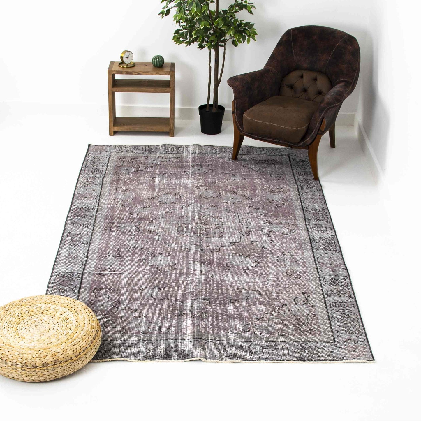 Oriental Rug Vintage Hand Knotted Wool On Cotton 170 x 263 Cm - 5' 7'' x 8' 8'' Pink C004 ER12