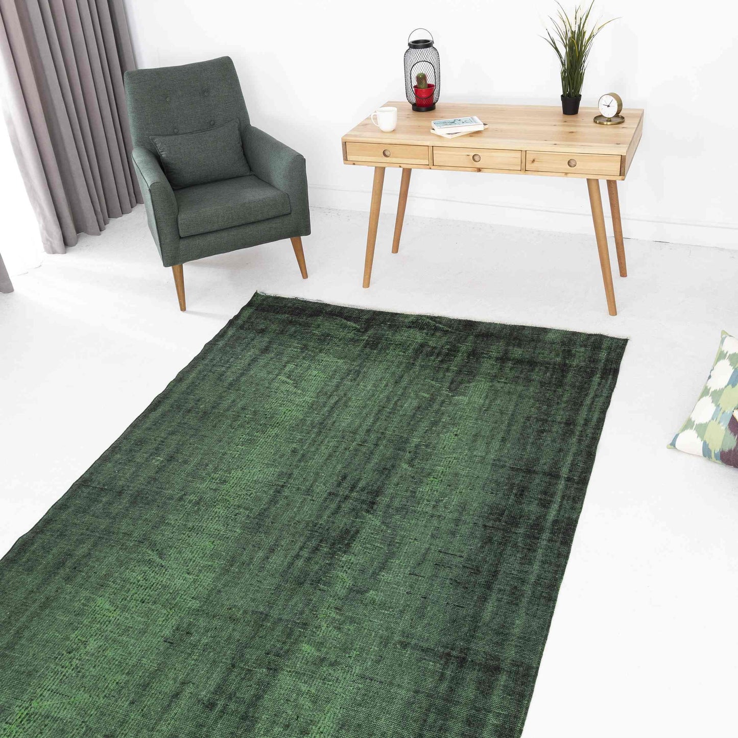 Oriental Rug Vintage Hand Knotted Wool On Cotton 171 x 293 Cm - 5' 8'' x 9' 8'' Green C001 ER12