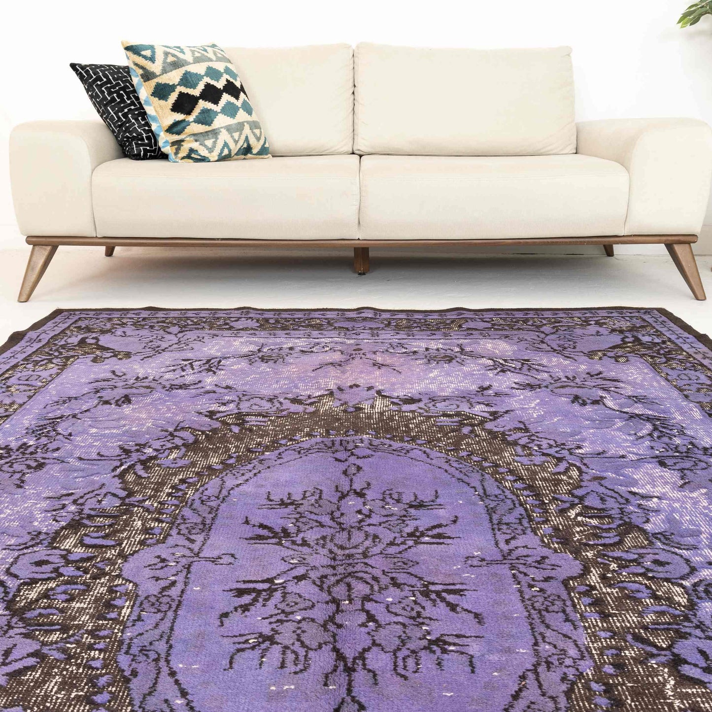 Oriental Rug Vintage Hand Knotted Wool On Cotton 175 x 306 Cm - 5' 9'' x 10' 1'' Purple C017 ER12